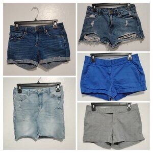 Women's Designer Shorts Plus A Fitted Light Blue Rugged Jean Skirt Size 3